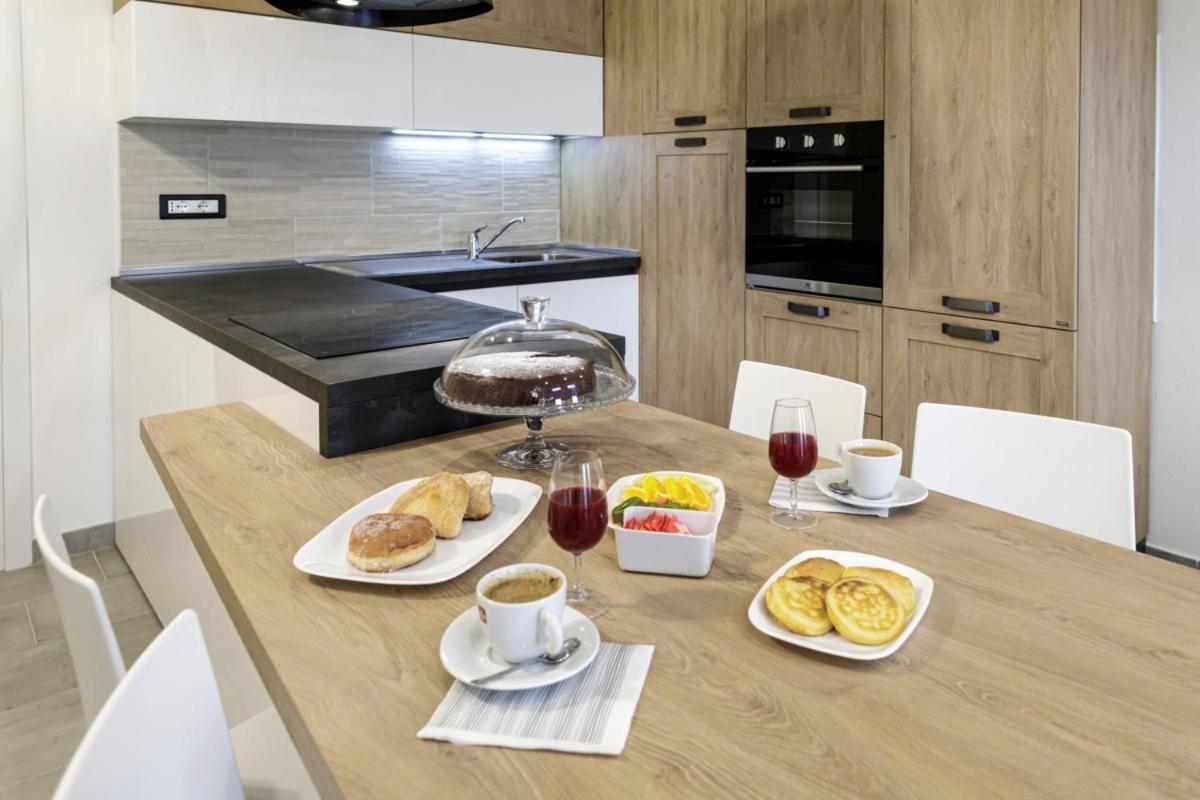 Bandiera 68 Apartment Cagliari Eksteriør billede
