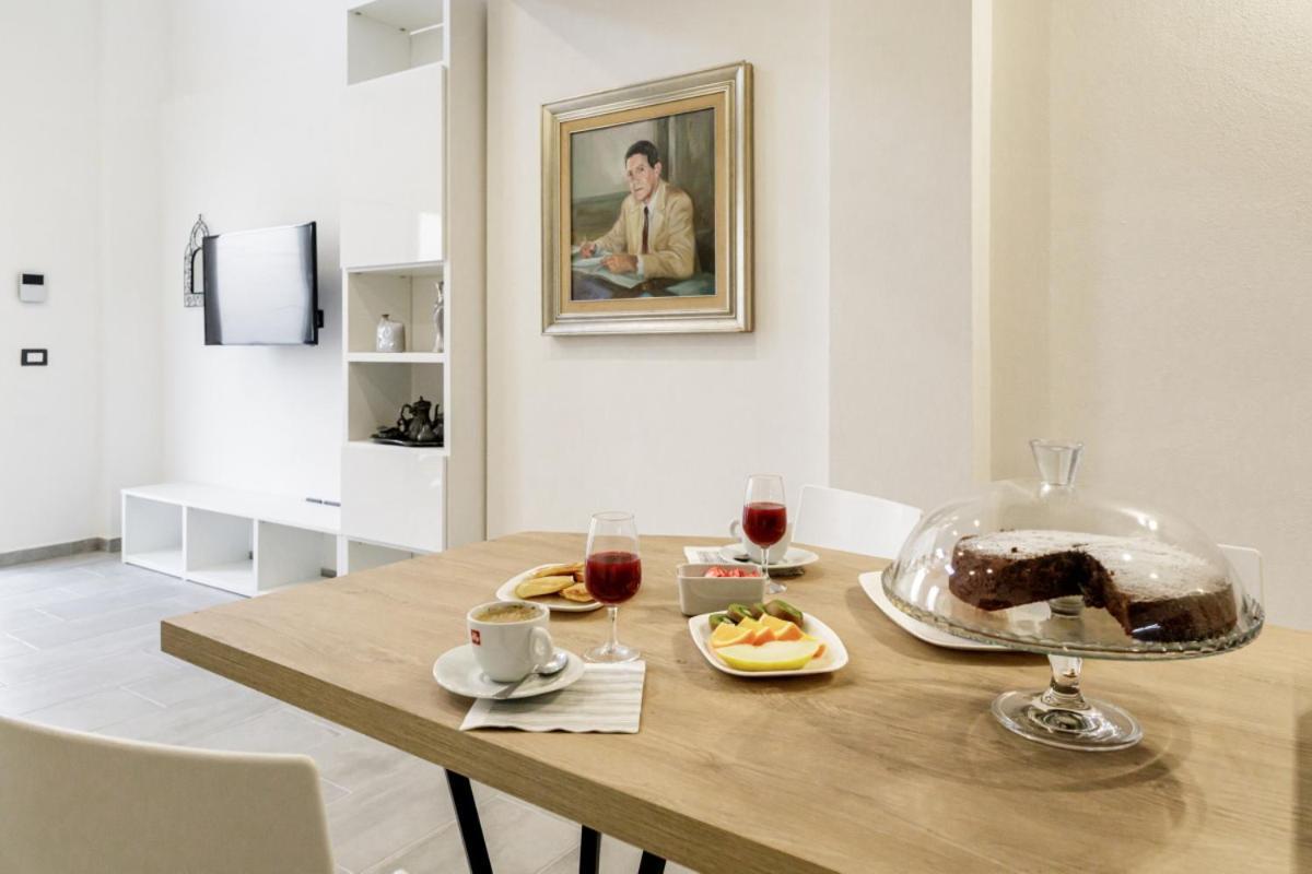 Bandiera 68 Apartment Cagliari Eksteriør billede