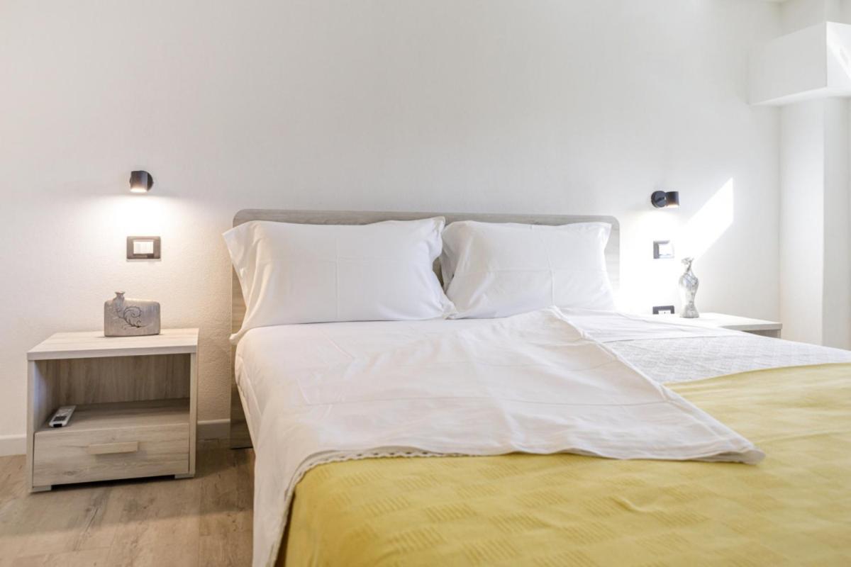 Bandiera 68 Apartment Cagliari Eksteriør billede